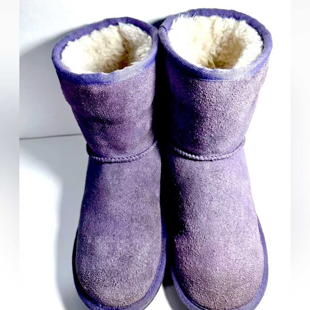 KOOLABURRA BY UGG KIDS 1019374K KOOLA SHORT/ GRAPE KIDS BOOTS/ SIZE 4